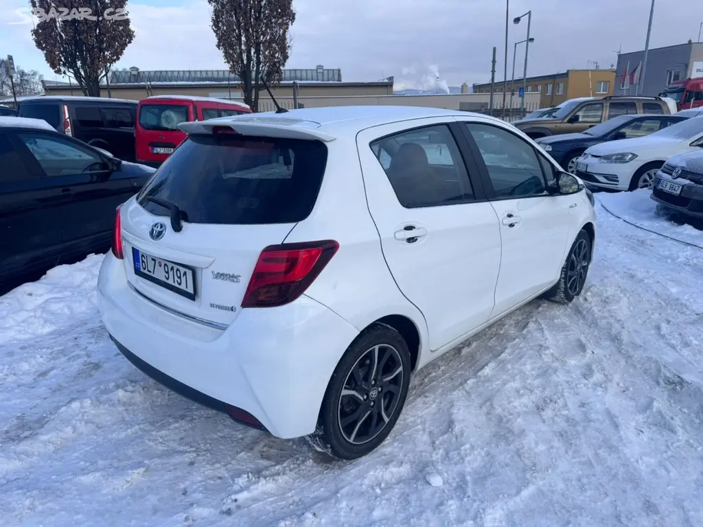 Toyota Yaris, HYBRID 1,5 54 KW STK AUTOMAT - fotka 5