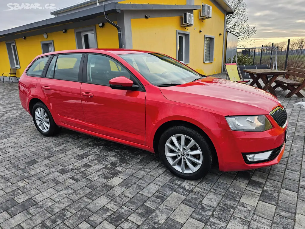 Škoda Octavia, 1.6 TDI 81 KW Ambition Fresch - fotka 3
