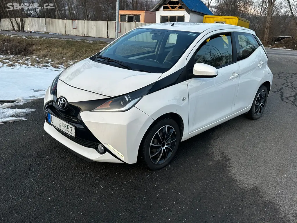 Toyota Aygo 1.0i 51kw, r.2014, 2.maj., klima