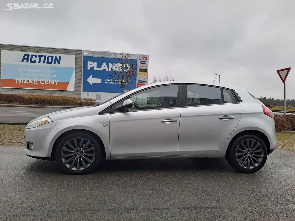 Fiat Bravo, 1.9JTD 88KW ZACHOVALÉ,PĚKNÉ - fotka 4