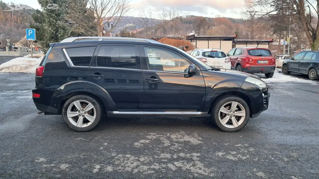 Peugeot 4007 4x4 7 míst - fotka 3