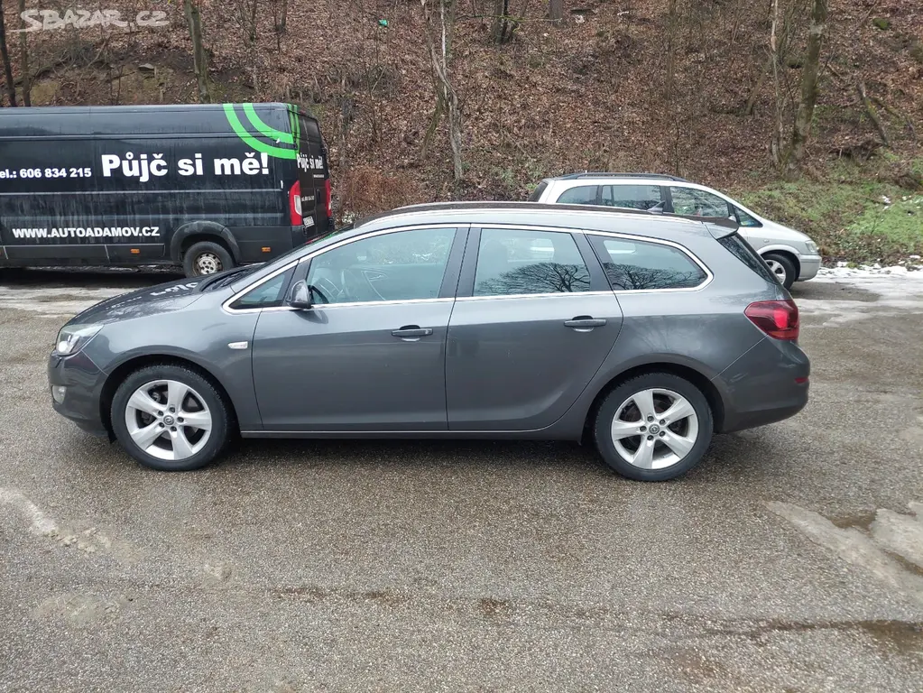Opel Astra J 1.6 TURBO, 132kw, rok 2011. - fotka 2