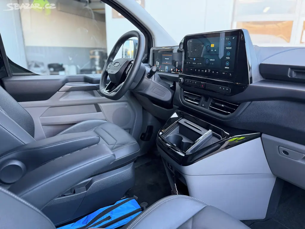 Ford Tourneo Custom, TITANIUM X 2,0 4x4 L2 A/T - fotka 6