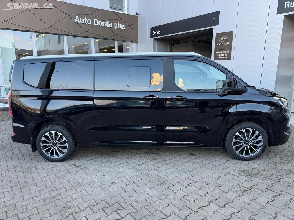 Ford Tourneo Custom, TITANIUM X 2,0 4x4 L2 A/T - fotka 2