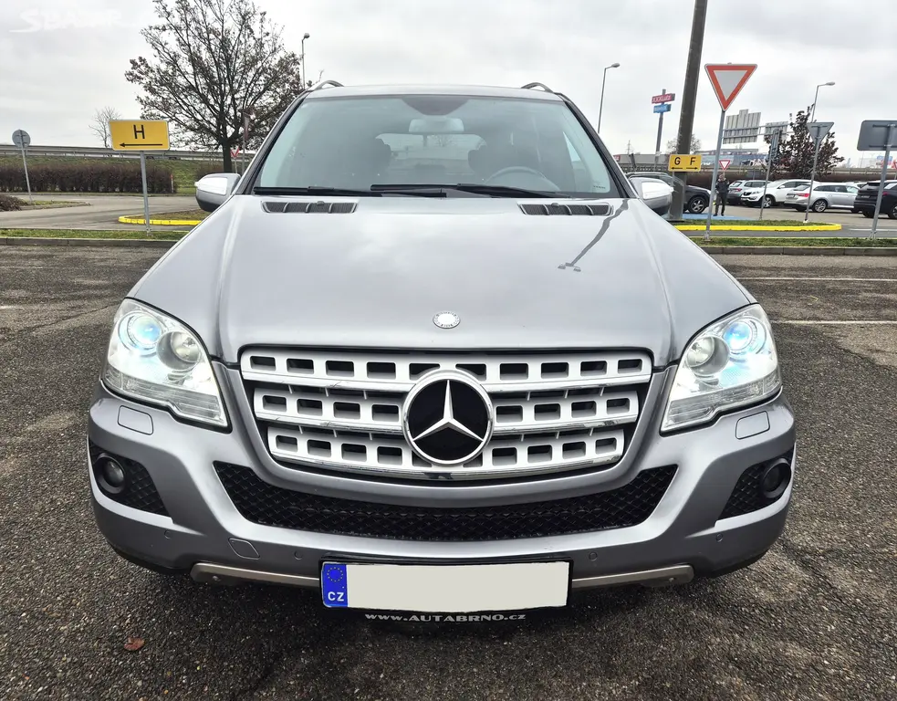 Mercedes-Benz ML, 350 4MATIC AMG 2xDVD+MULTIMED - fotka 2