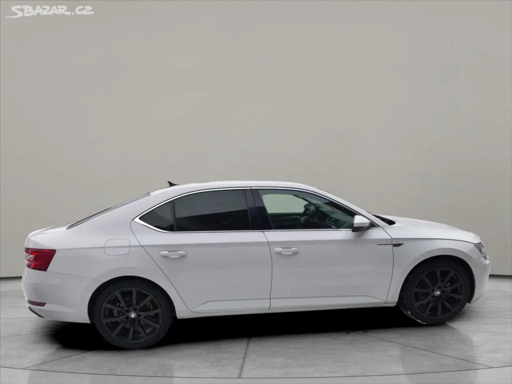 Škoda Superb, 2,0 TDI 110KW SEDAN - fotka 6