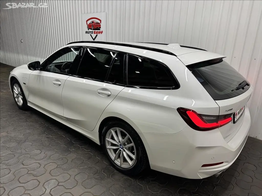 BMW Řada 3, 330E 215kW XDRIVE TAŽNÉ 2XALU - fotka 6
