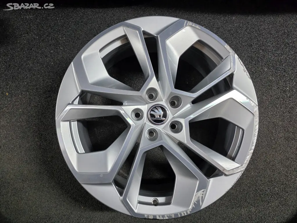 Škoda Octavia 4 IV Alu kolo 19 Altair 5E3601025R