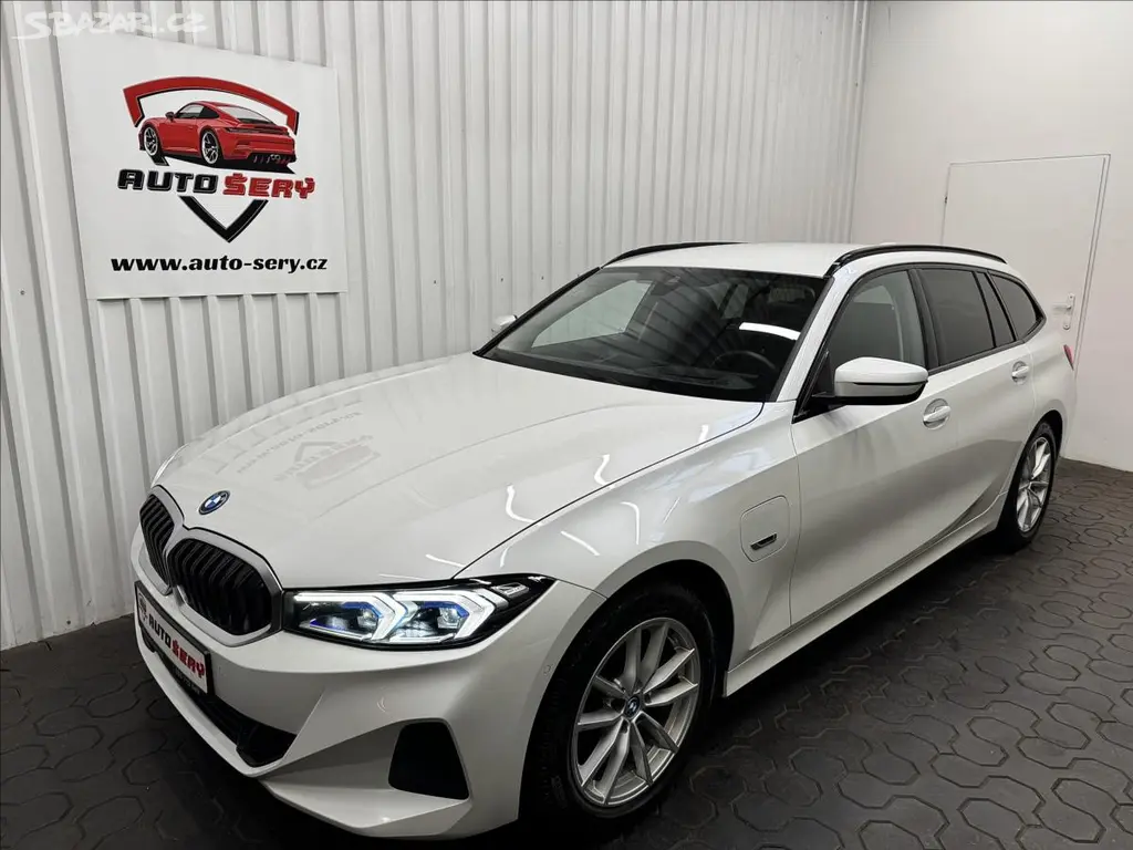 BMW Řada 3, 330E 215kW XDRIVE TAŽNÉ 2XALU - fotka 2