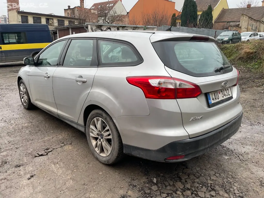 Ford Focus 1.6 TDCi - fotka 2