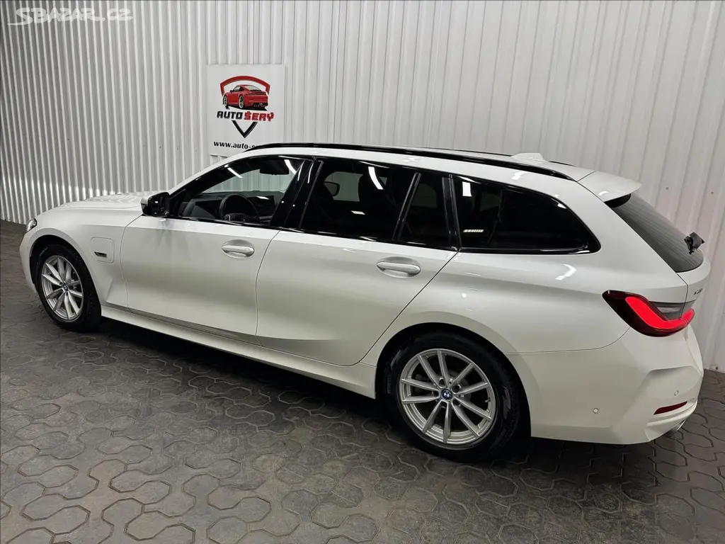 BMW Řada 3, 330E 215kW XDRIVE TAŽNÉ 2XALU - fotka 5