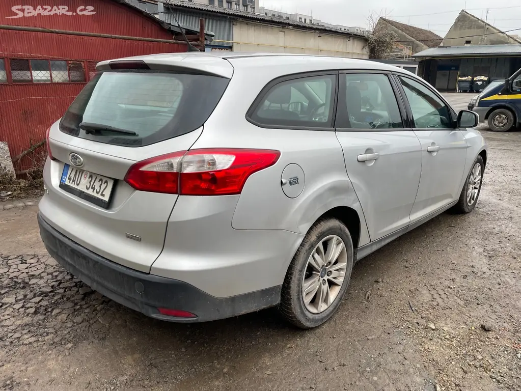 Ford Focus 1.6 TDCi - fotka 4