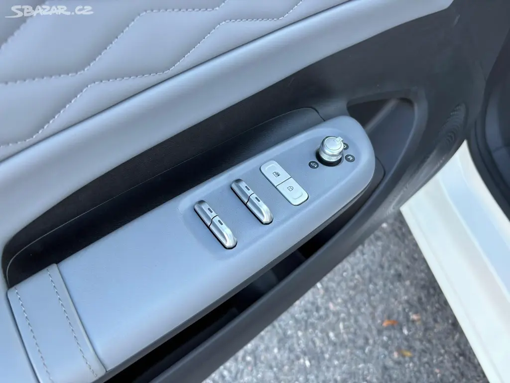 Dongfeng Box, E3 42,3kWh 70kw SILVER Edition - fotka 6