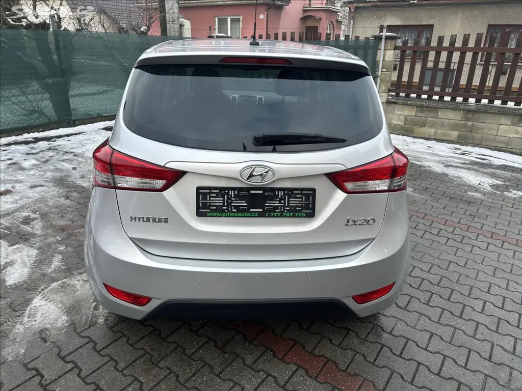 Hyundai ix20, 1,6 AUTOMAT 1.majitel - fotka 6