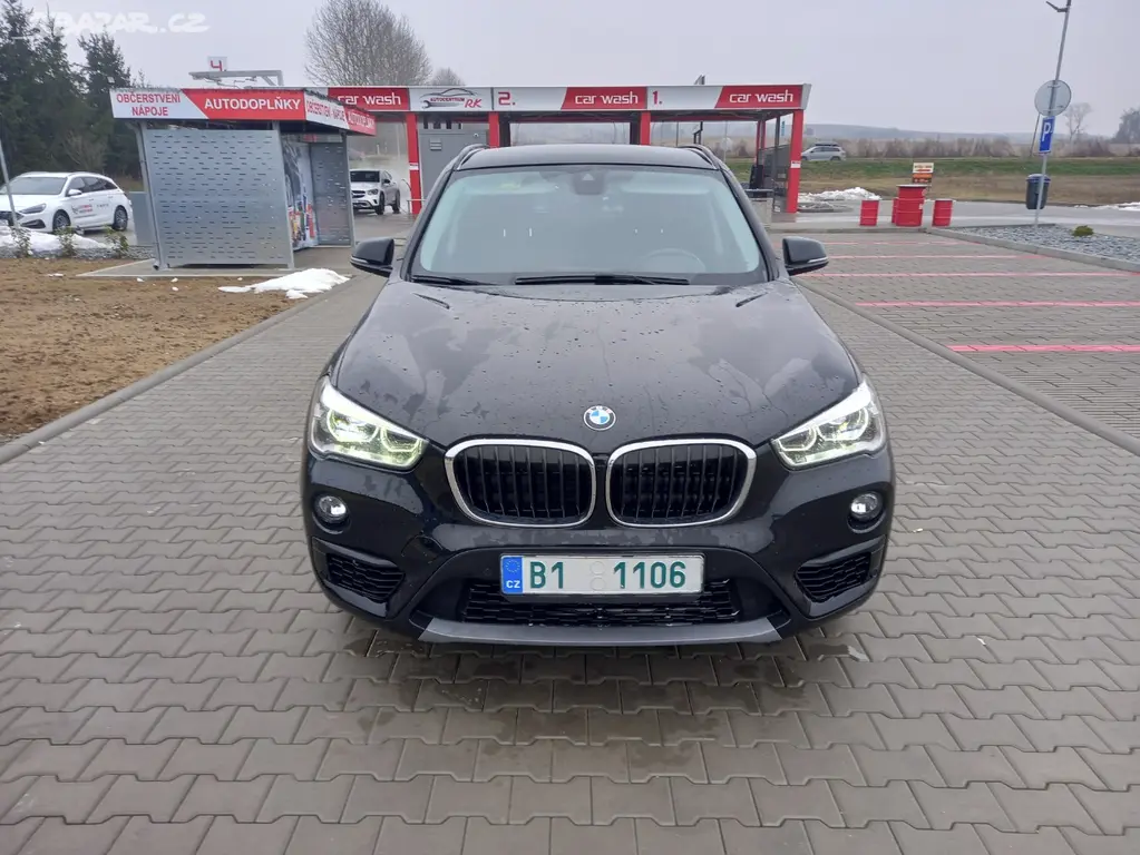 BMW X1 2,0D xDrive F48, 140kW, automat - fotka 2