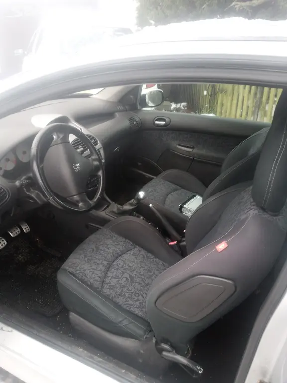 Peugeot 206 2.0 Hdi, nová Stk - fotka 4