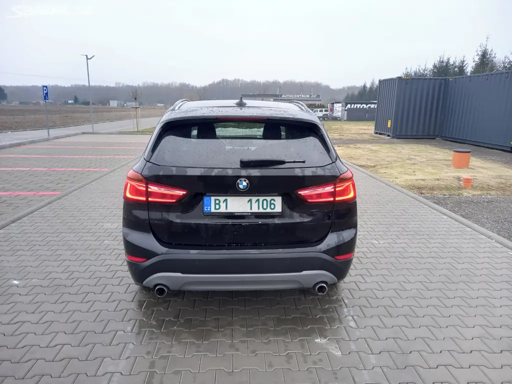 BMW X1 2,0D xDrive F48, 140kW, automat - fotka 6