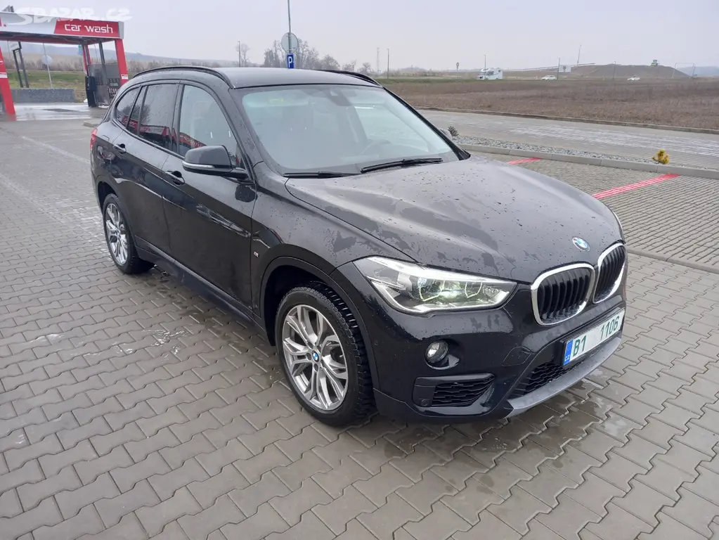 BMW X1 2,0D xDrive F48, 140kW, automat - fotka 3