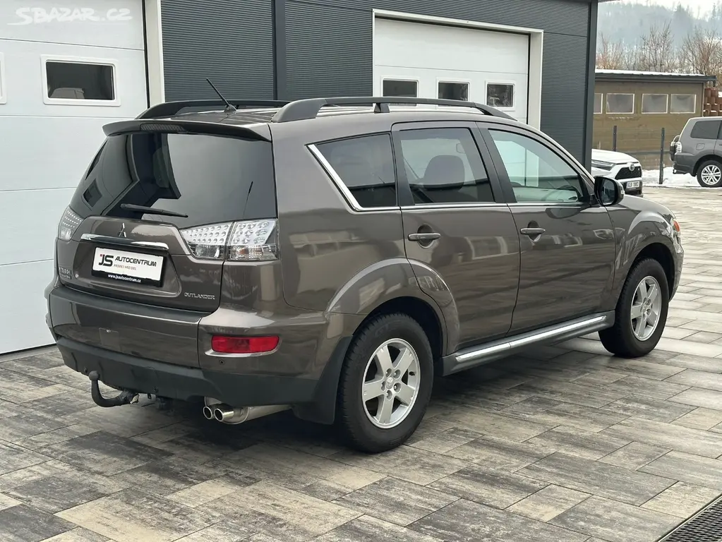 Mitsubishi Outlander 2.2DI-D 177PS X-Tra - fotka 3