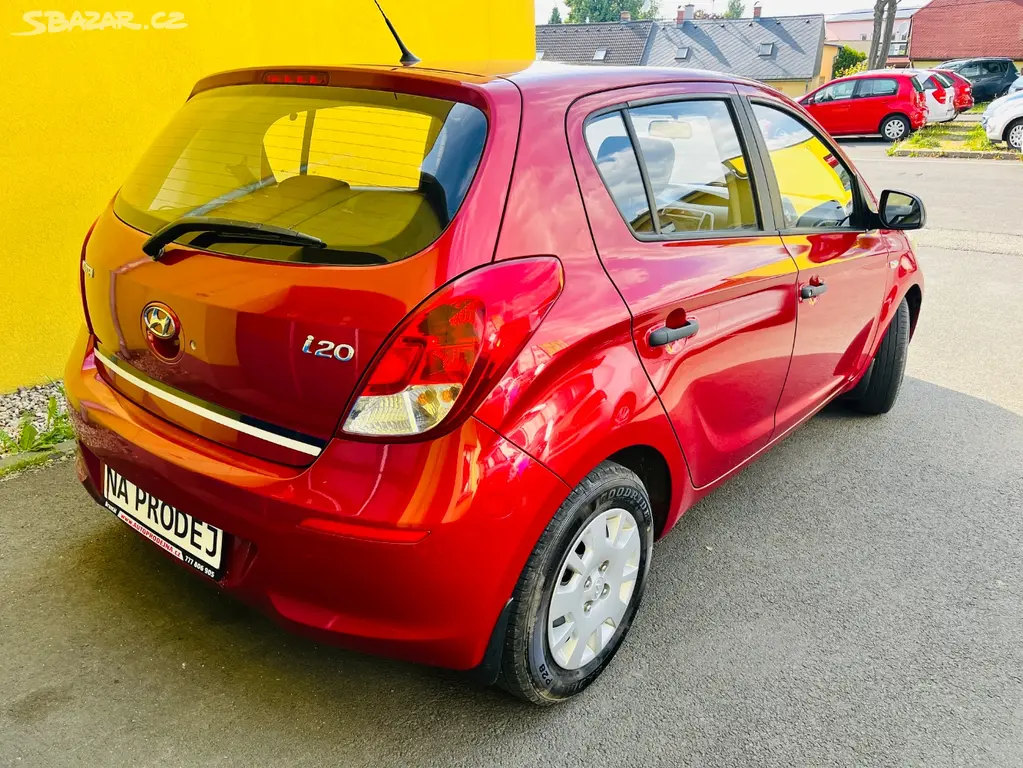 HYUNDAI i20 1.2 i BENZÍN 62 kW PUVOD ČR SERV KNIHA - fotka 6