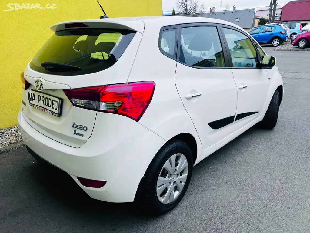 HYUNDAI ix20 1.4 i BENZÍN NAJ JEN 81 TIS KM PUV ČR - fotka 6
