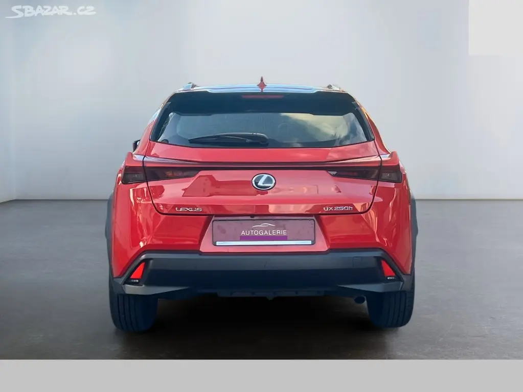 Lexus UX 250h Launch Edition 4x2 - 178 PS - fotka 5