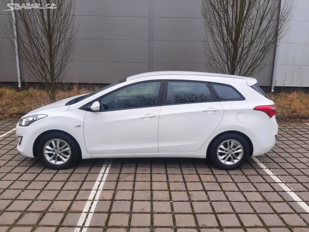 Hyundai i30 1.6CRDI 81kW, 2015, NOVÉ V ČR, DPH - fotka 5