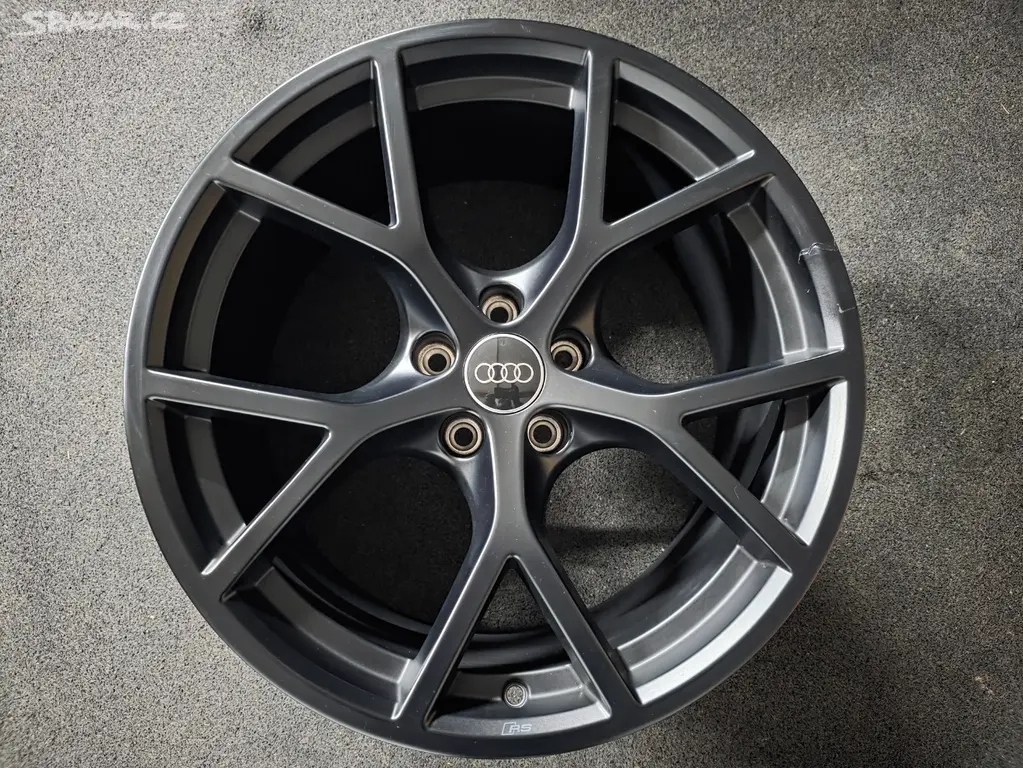 Audi RS3  Alu kolo 19 8Y0601025BP 1 Ks