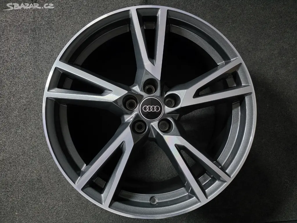 Audi S Q5 / Q5 Alu kolo 19 originál 80A601025R