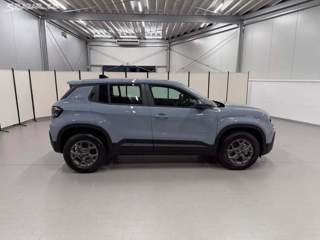 Jeep Avenger, Longitude 1.2 Turbo 100k MT6 - fotka 4