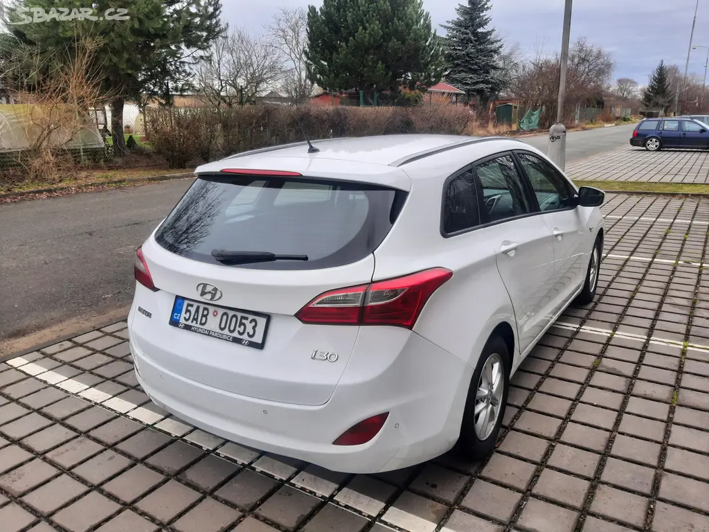 Hyundai i30 1.6CRDI 81kW, 2015, NOVÉ V ČR, DPH - fotka 3