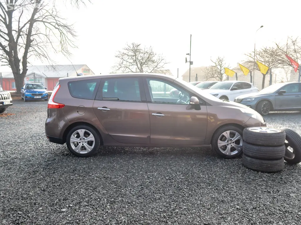 Renault Grand Scénic 1.4T 96KW NAVI 7sedadel - fotka 2
