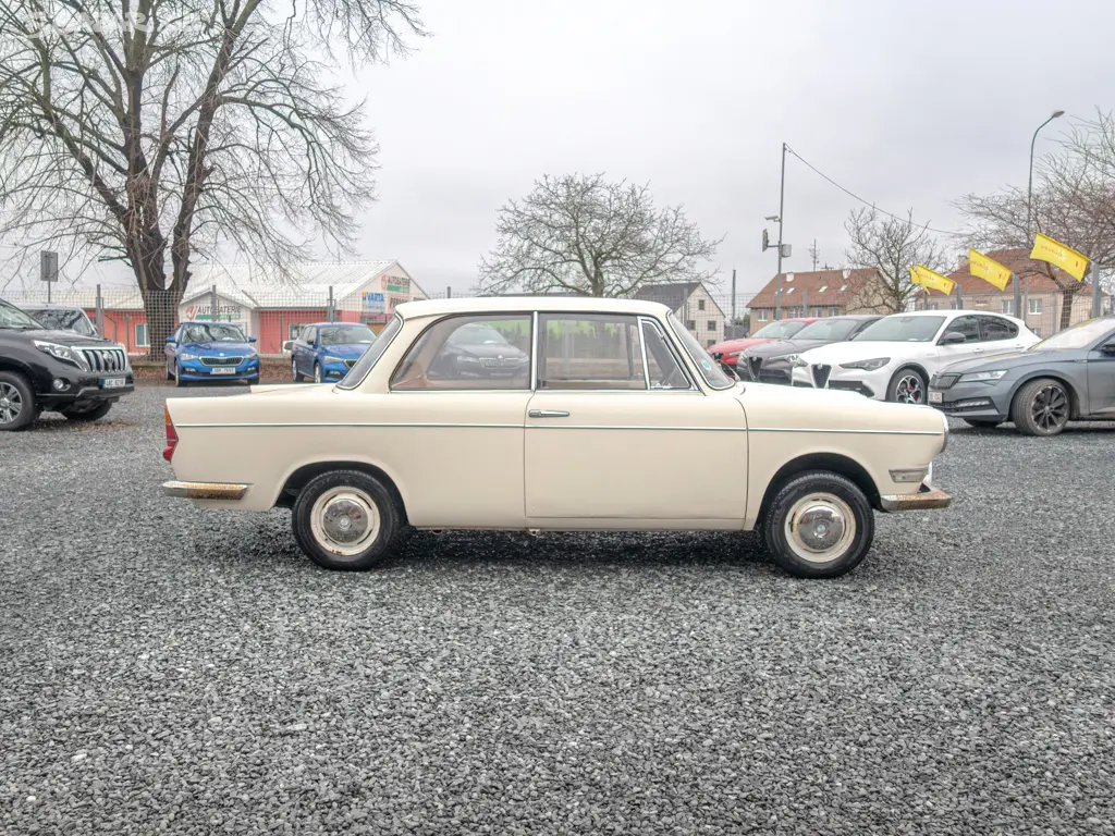 BMW 700 LUXUS - rok 1965 - fotka 2