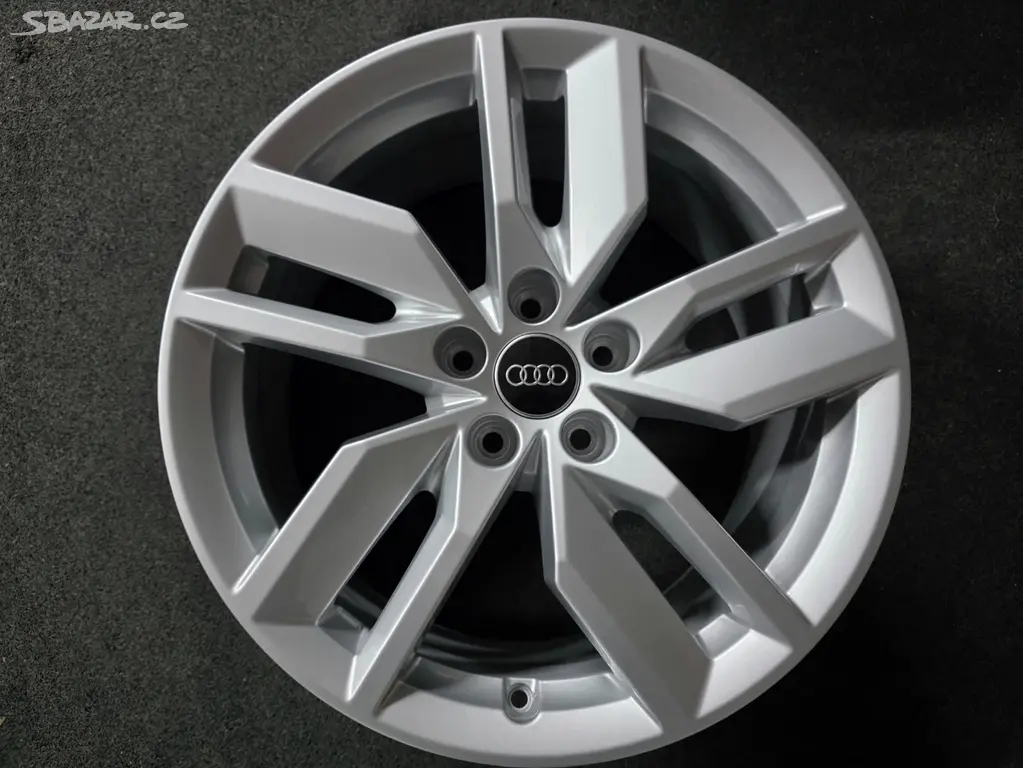 Audi S Q5 / Q5 Alu kolo 18 originál 80A601025B