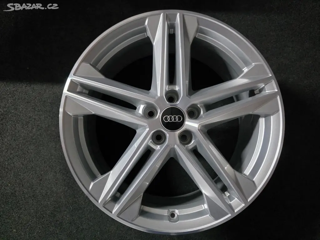 Audi S Q5 / Q5 Alu kolo 19 originál 80A601025G