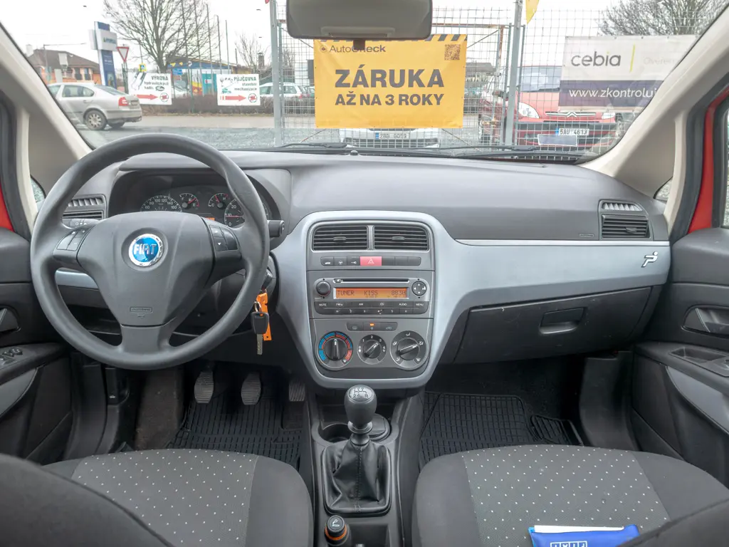 Fiat Grande Punto 1.4i 2x KOLA PO SERVISU - fotka 4