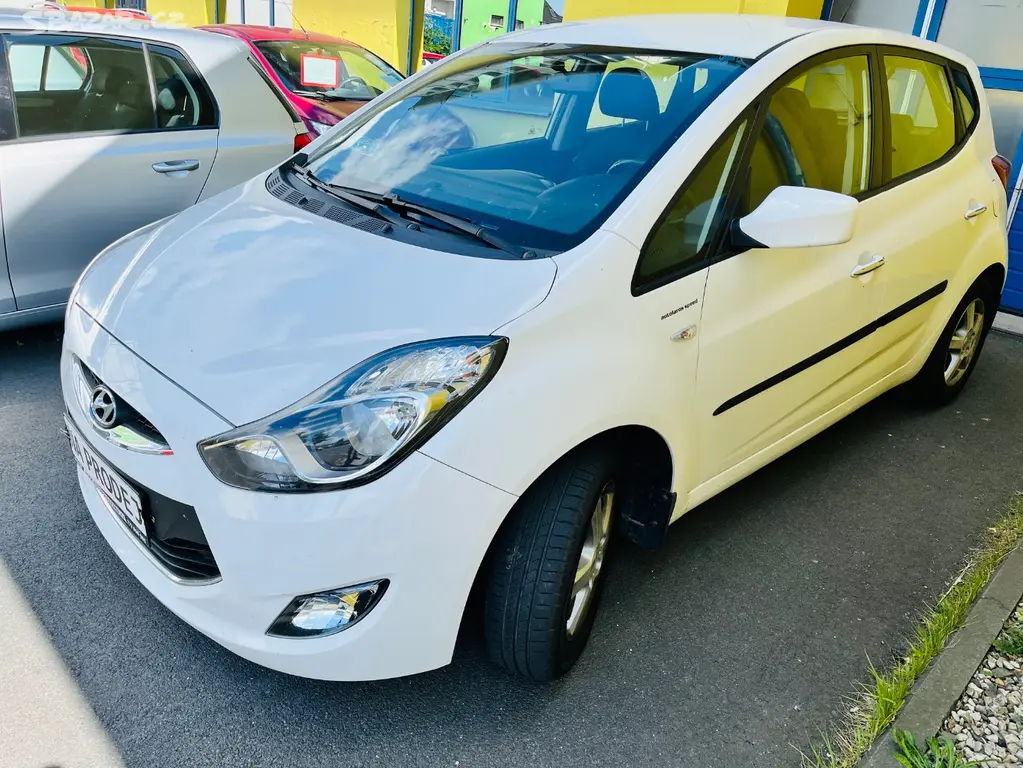 HYUNDAI iX20 1.4 i BENZÍN NAJETO JEN 94 TIS KM - fotka 3