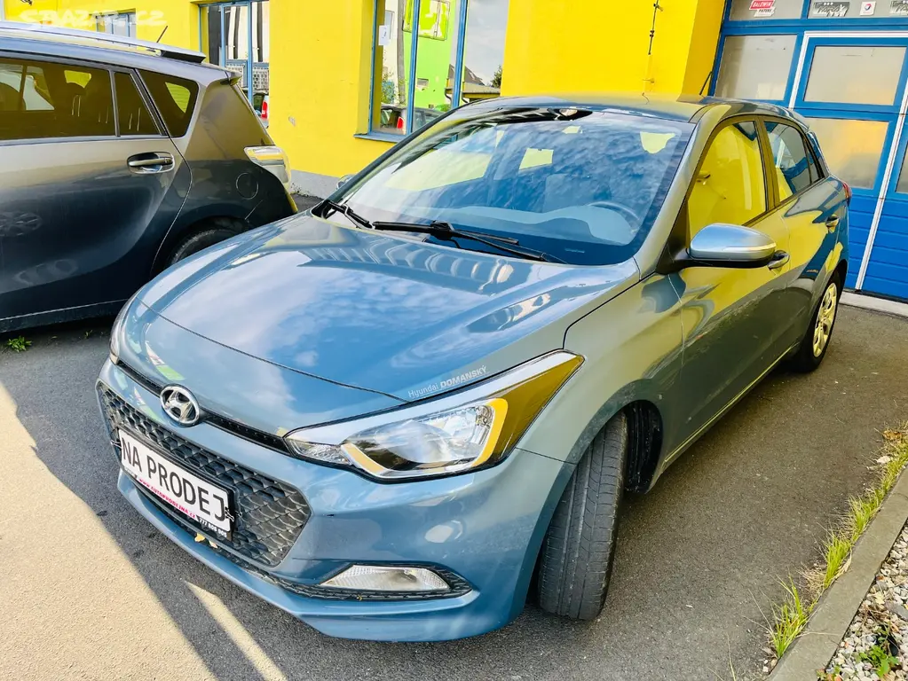 HYUNDAI i20 1.2 i BENZÍN NAJETO JEN 68 TIS OD 1.MA - fotka 3