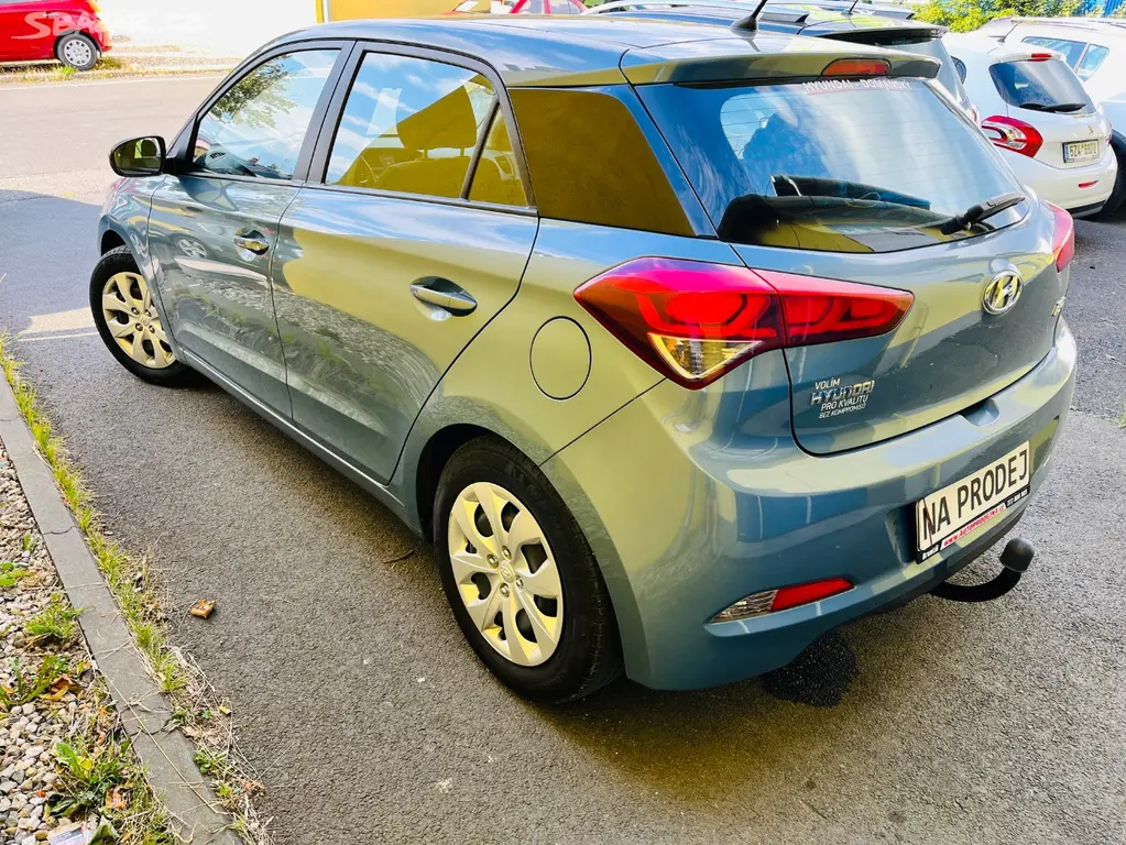 HYUNDAI i20 1.2 i BENZÍN NAJETO JEN 68 TIS OD 1.MA - fotka 4