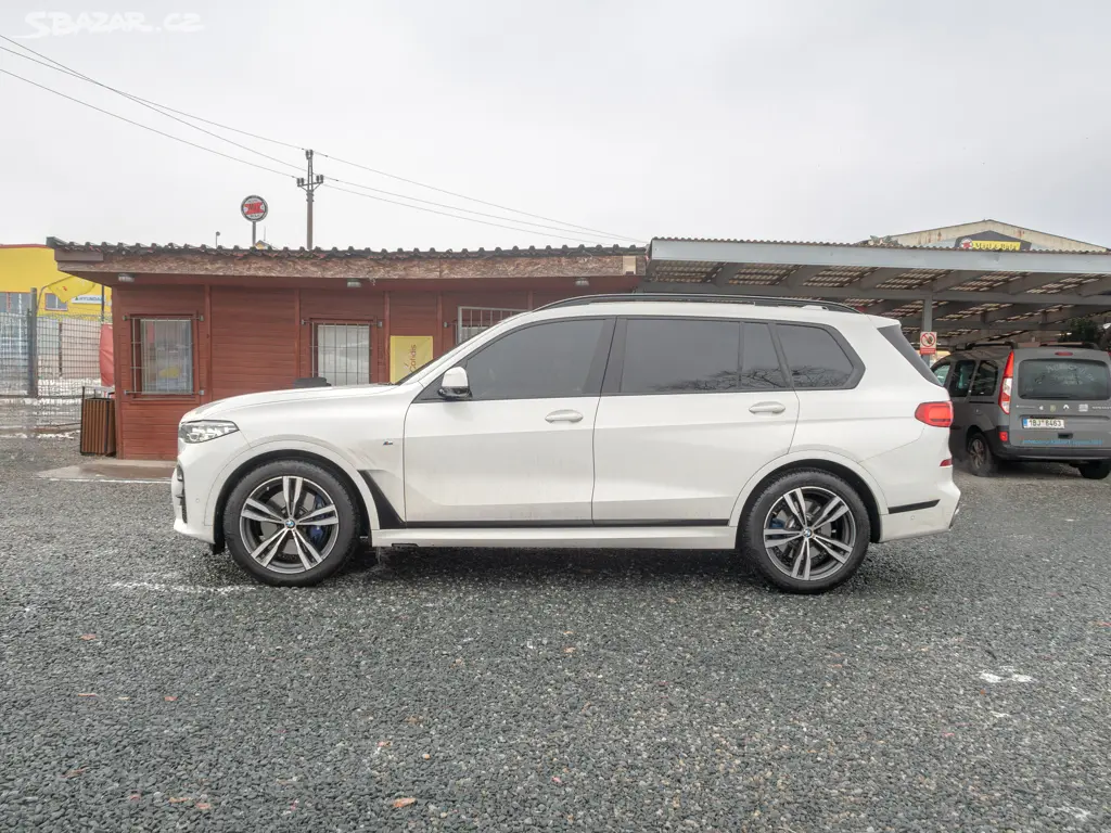 BMW X7 ČR 3.0i 250KW 7sed INDIVIDUÁ