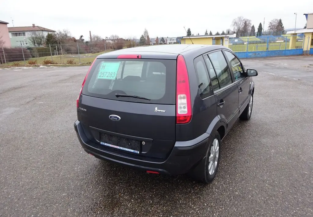 Ford Fusion 1.4i r.v.2009 (59KW) 1.Maj Koup v ČR - fotka 4