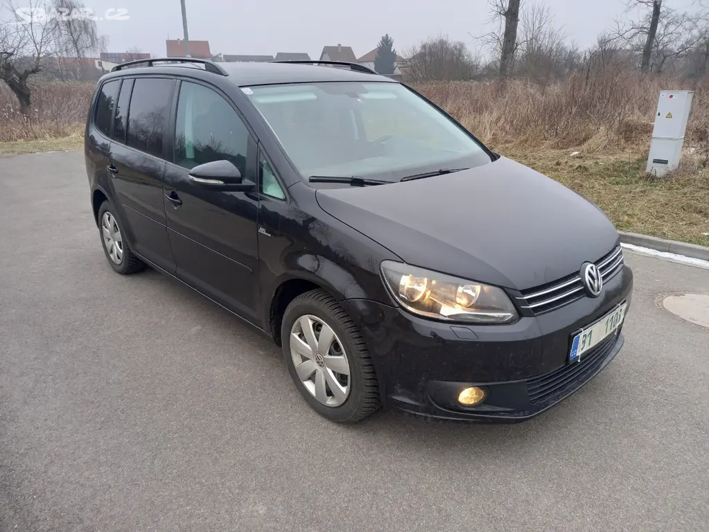 VW TOURAN 1,6TDI-2012-ACC-AHK-NAVI-COMFORTLINE - fotka 3