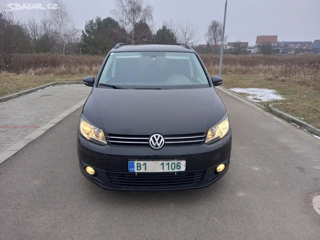 VW TOURAN 1,6TDI-2012-ACC-AHK-NAVI-COMFORTLINE - fotka 2
