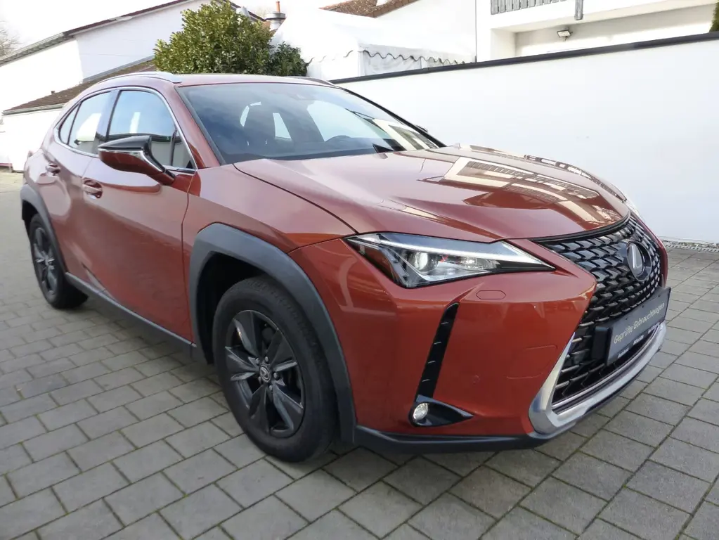 Lexus UX 200 Launch Edition 4x2 - 171 PS