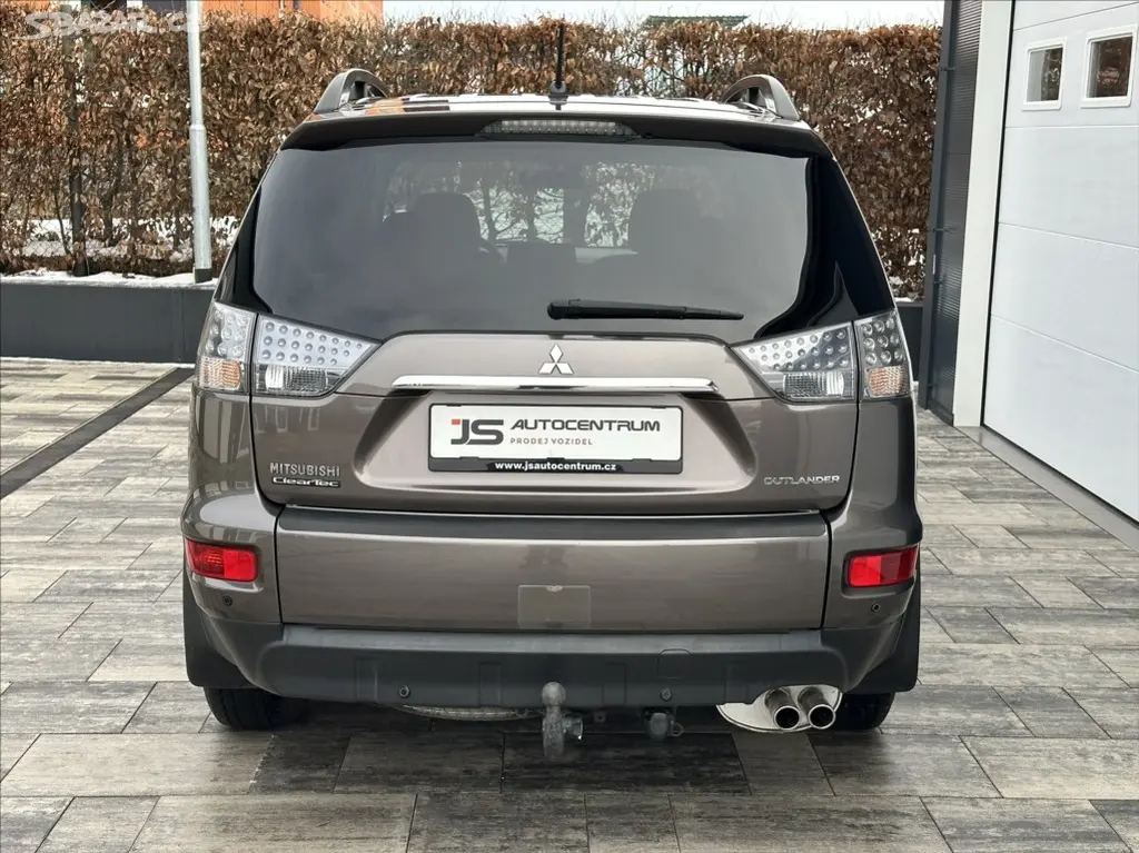 Mitsubishi Outlander, 2,2 DI-D 177PS X-Tra - fotka 6