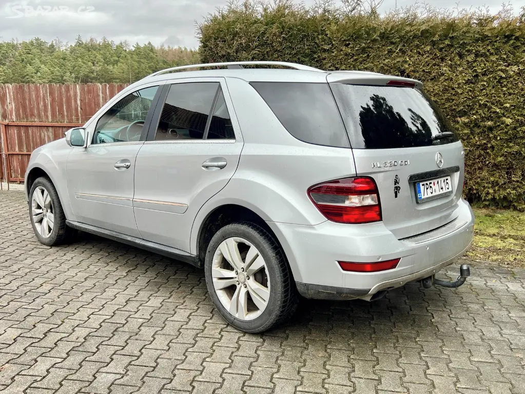Mercedes-Benz Třídy M 320 CDI 4MATIC 7G-TRONIC - fotka 3