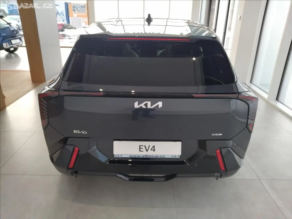 Kia EV4, 81,4 kWh GT-LINE - fotka 6