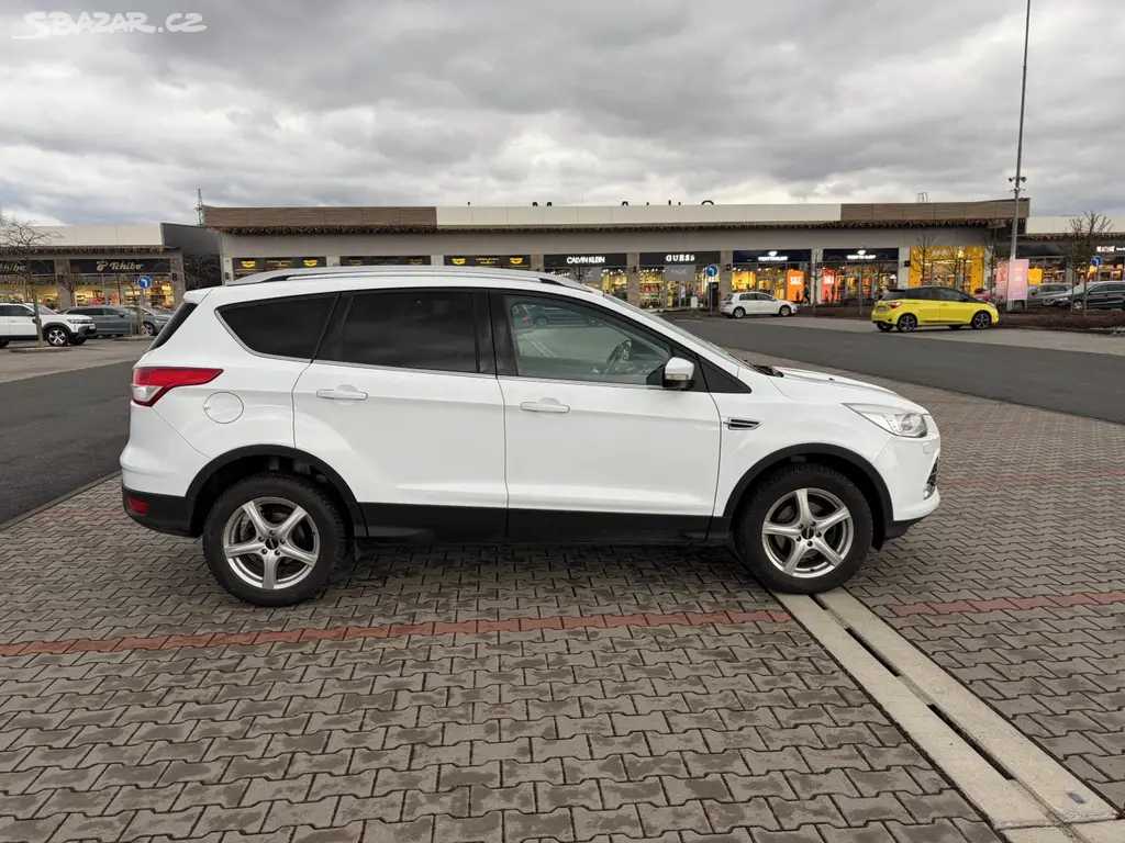 Ford Kuga 1.5i 110kw 1. maj. koup. ČR TZ - fotka 2