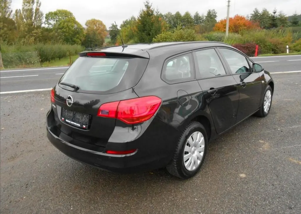 Opel Astra 1,6 85 kW KLIMA Serviska benzín - fotka 4