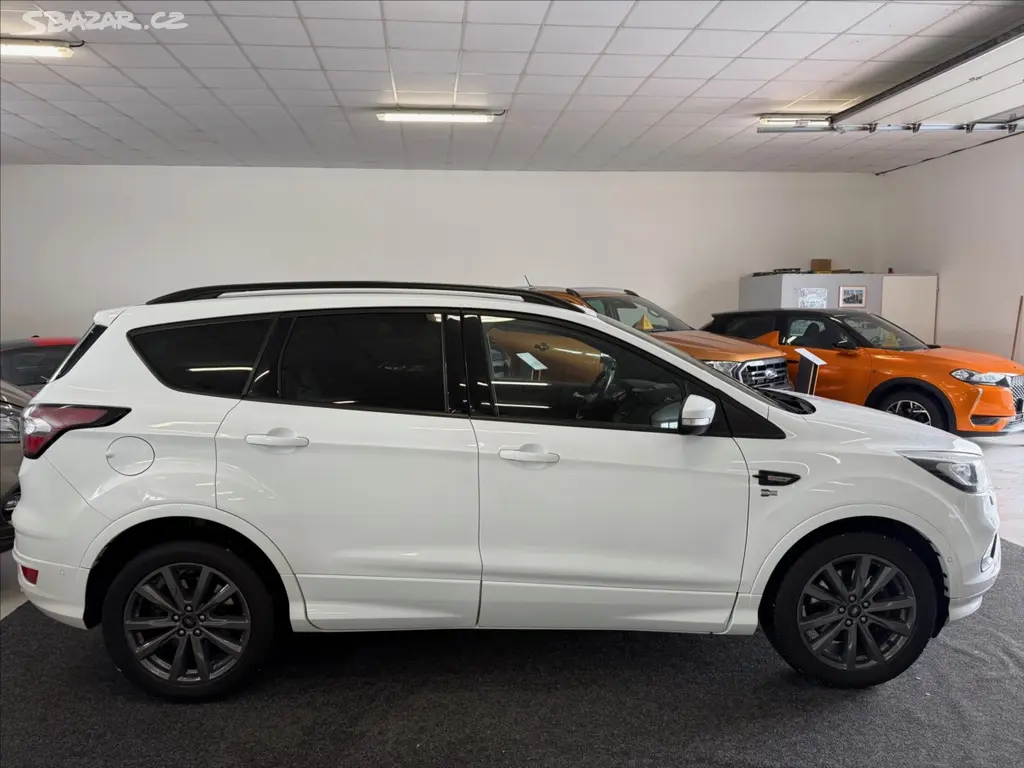 Ford Kuga, 2,0 TDCi 132kW ST-line AT AWD - fotka 4